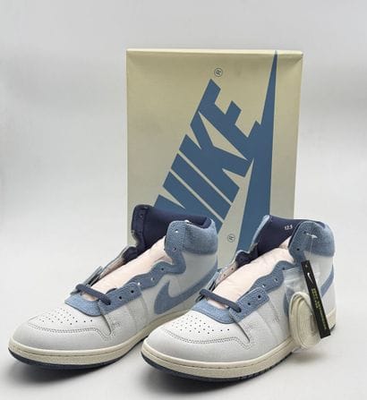 NIKE AIR JORDAN 
Pair of white and light...