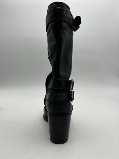 JESSICA SIMPSON. 
Pair of low-heeled women's...
