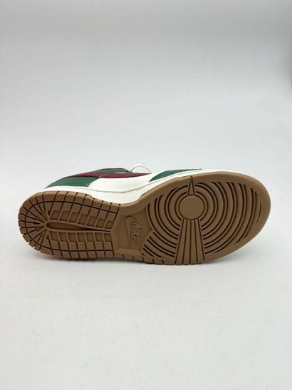 NIKE 
Pair of DUNK LOW GORGE GREEN sneakers...