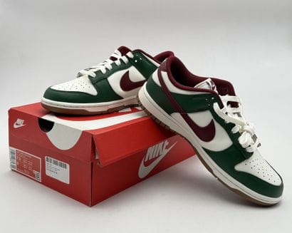 NIKE 
Pair of DUNK LOW GORGE GREEN sneakers...