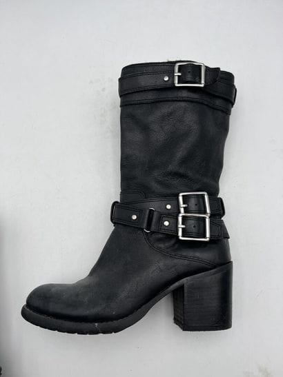 JESSICA SIMPSON. 
Pair of low-heeled women's...