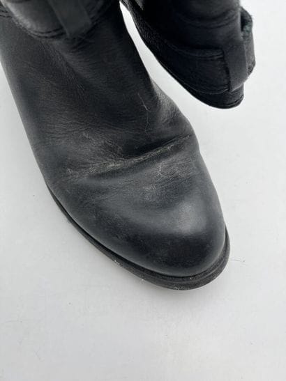 JESSICA SIMPSON. 
Pair of low-heeled women's...