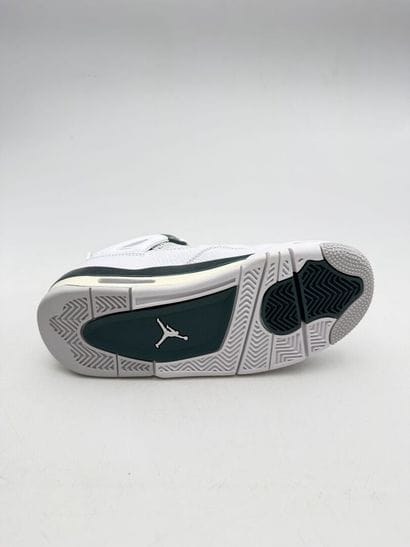 NIKE AIR JORDAN 
Pair of AIR JORDAN 4 RETRO...