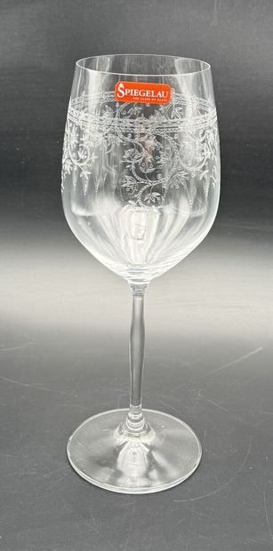 SPIEGELAU 
Set of twelve engraved crystal...