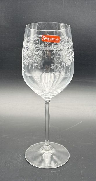 SPIEGELAU 
Set of twelve engraved crystal...