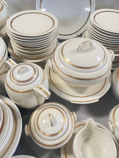 LIMOGES - LANTERNIER 
An Art Deco tableware...