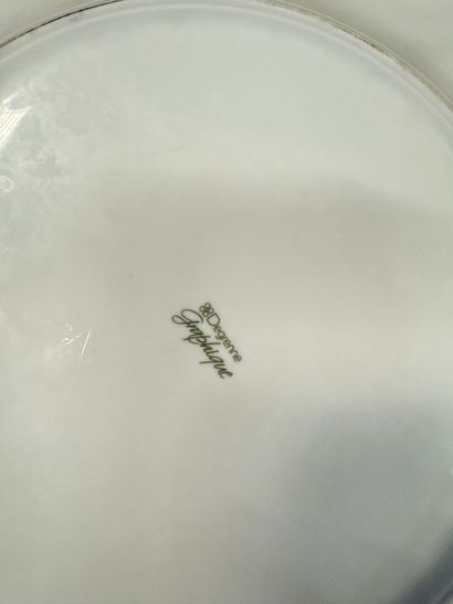 DEGRENNE GRAPHIQUE 
Set of eight LIMOGES...
