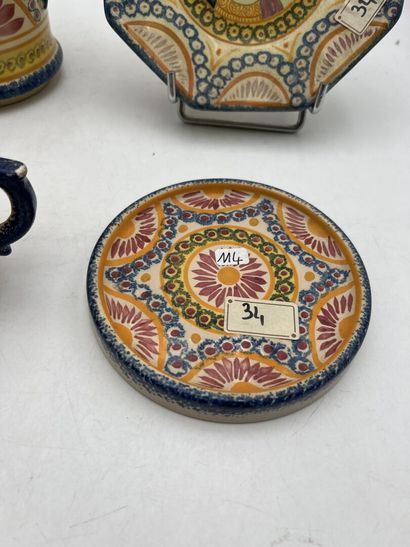 HENRIOT QUIMPER FRANCE. 
Set of six white...