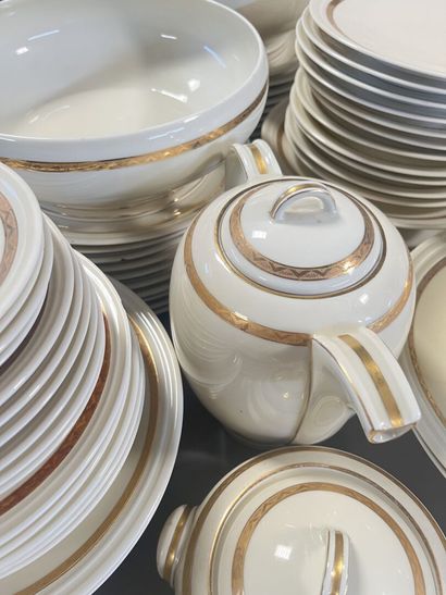 LIMOGES - LANTERNIER 
An Art Deco tableware...