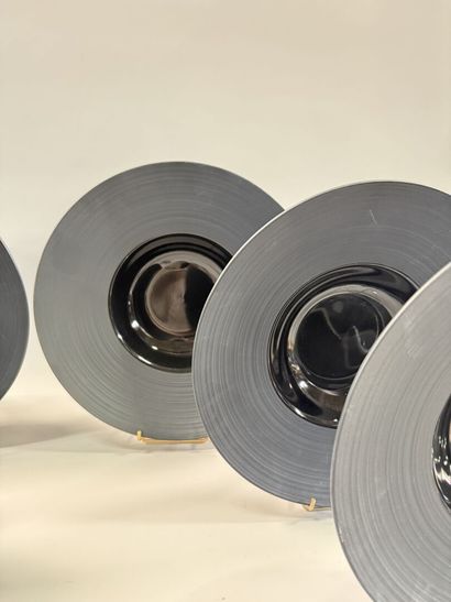 SUNNEX 
Set of six gourmet plates made of...