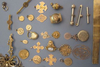 Gold jewelry set including: cross, ring mount,...