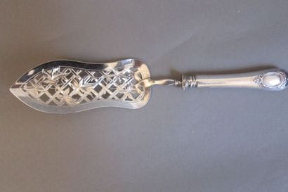 Knife the mother-of-pearl handle, the blade,...