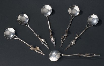 Six Art Nouveau style silver coffee spoons,...
