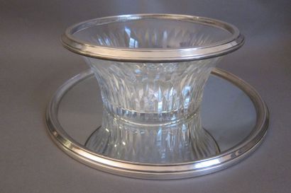 PUIFORCAT
Cut crystal bowl mounted in silver...