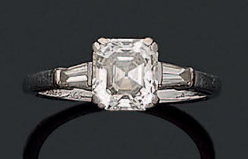 VAN CLEEF & ARPELS
Ring in white gold 750‰...
