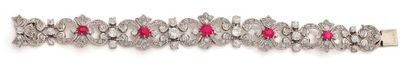 WOLFERS
Articulated ribbon bracelet decorated...