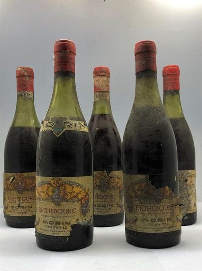 5 bottles of Richebourg Morin 1949, level...
