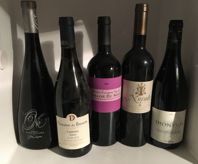 12 bouteilles dont 1 COTEAUX d'AIX du Domaine...