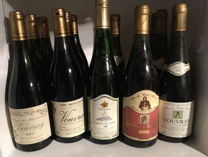 12 bouteilles dont 3 VOUVRAY Clos de Rougemont...