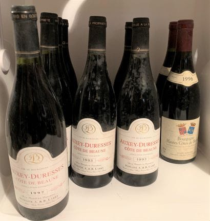 12 bouteilles dont 10 AUXEY-DURESSES du Domaine...