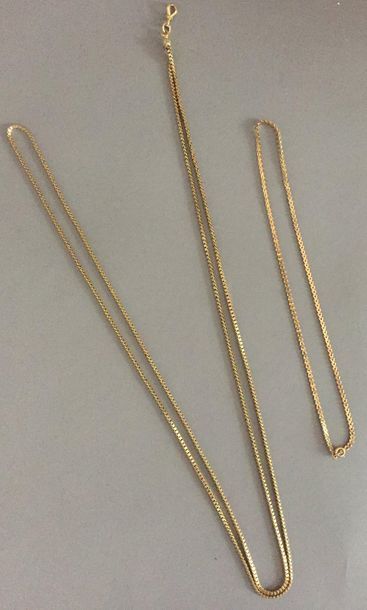Collier en or à mailles chevron et chaîne...