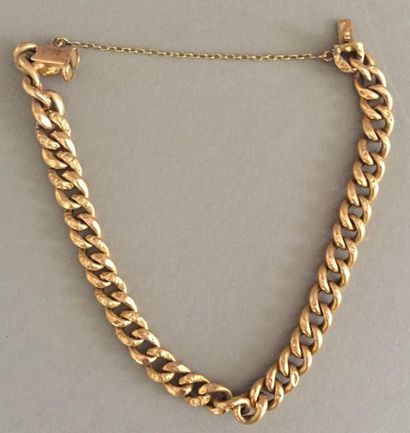Collier en or à mailles chevron et chaîne...