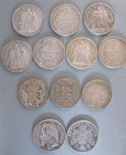 Lot de pièces argent :

-2 pièces de 5 frs...