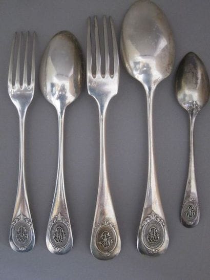 Partie de ménagère en argent modèle uniplat...