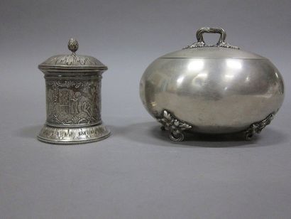 - Boîte à biscuits ovoïde en argent, les...