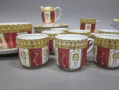 Service à thé et café en porcelaine de Paris...