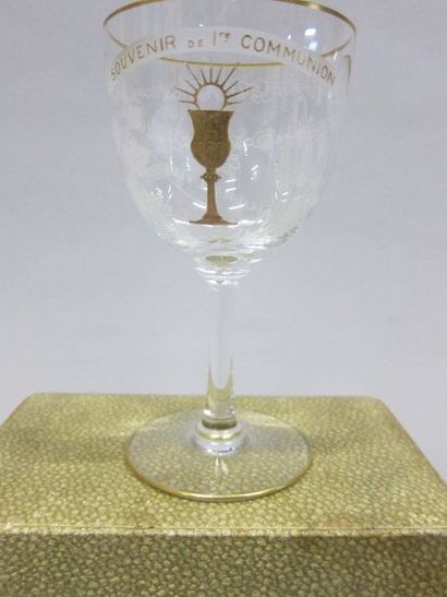 BACCARAT

Coupe de communion en cristal blanc...