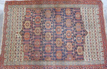 Tapis Persan Kurdistan Iranien

Champ constitué...