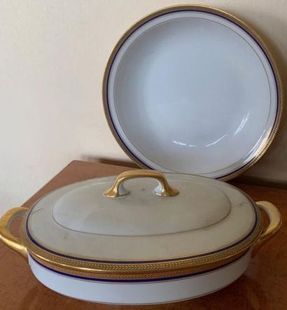 Mannette de service en porcelaine de Lim...