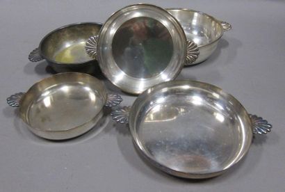Lot de platerie en métal argenté.
