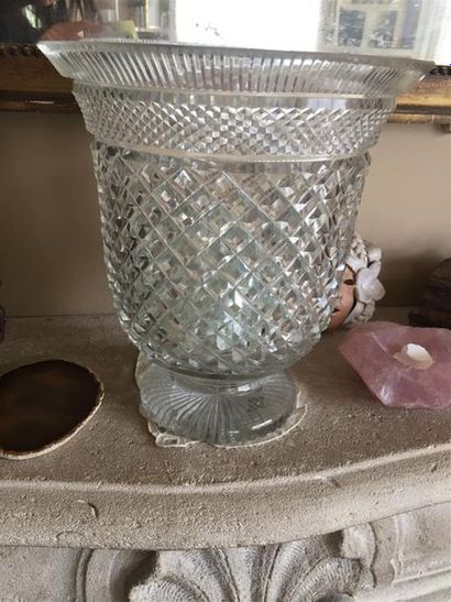 Vase en cristal taillé