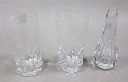 BACCARAT : deux verres à orangeade et un...