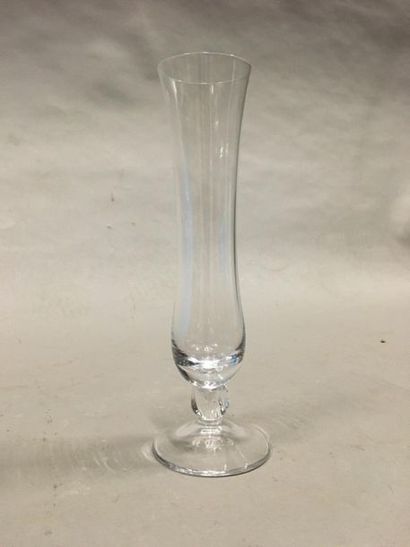 DAUM

Vase soliflore sur piedouche
