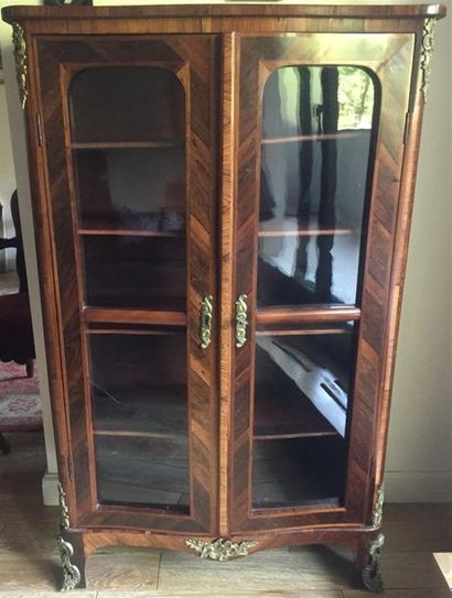 Petite vitrine en placage de palissandre...