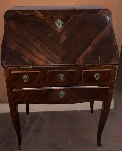 Bureau de pente en bois de placage, ouvrant...