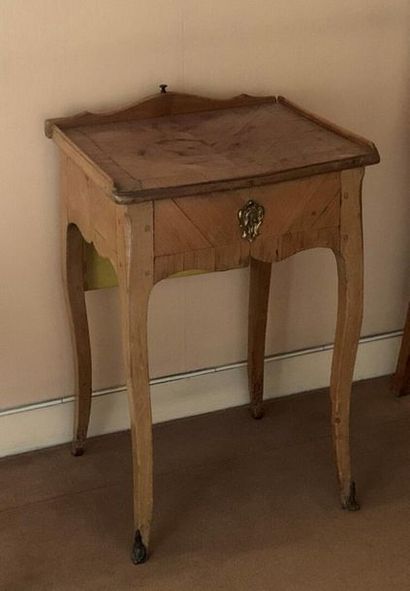 Table de salon en bois de placage ouvrant...