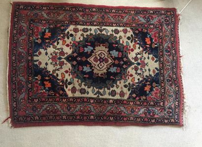 Lot de 4 petits tapis d'Asie centrale
