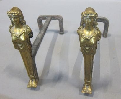 Paire de chenets en bronze doré représentant...