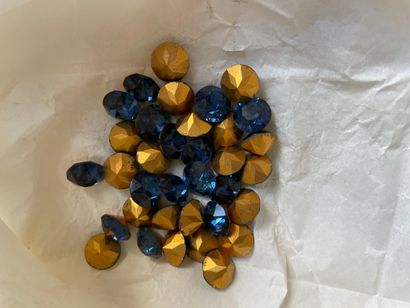 Stock de cristaux SWAROVSKI, plus de 120...
