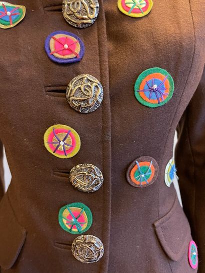 Christian LACROIX Paris

Veste courte cintrée...