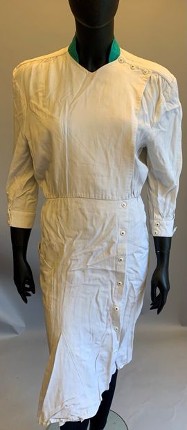 Thierry MUGLER

Robe en lainage blanc et...