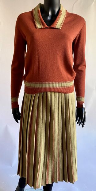 Nina RICCI Weekend 

Ensemble en lainage...