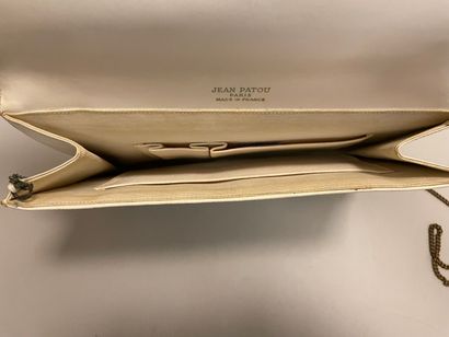 Jean PATOU

Sac en cuir blanc à fermeture...