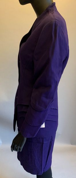 Thierry MUGLER

Tailleur en gabardine de...