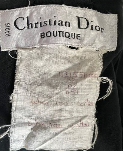 Christian DIOR Boutique

Robe droite à bretelles...