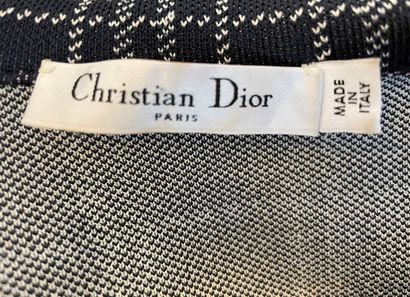 Christian DIOR

Ensemble en jersey bleu marine...